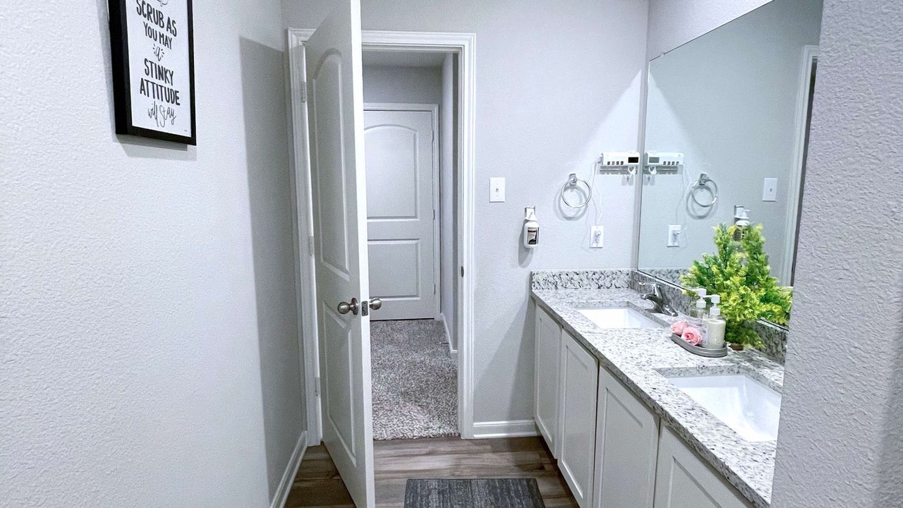Photo of Bathroom in Anna
