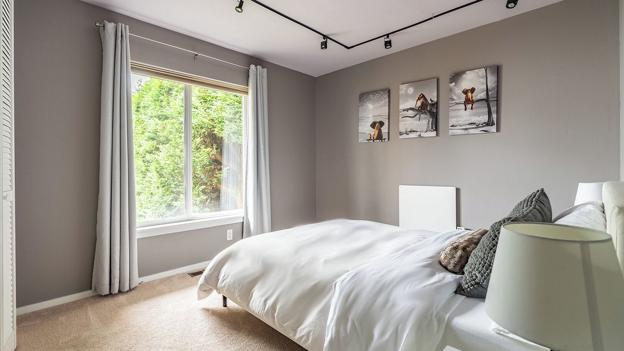 Photo of Bedroom in Southeast Magnolia
