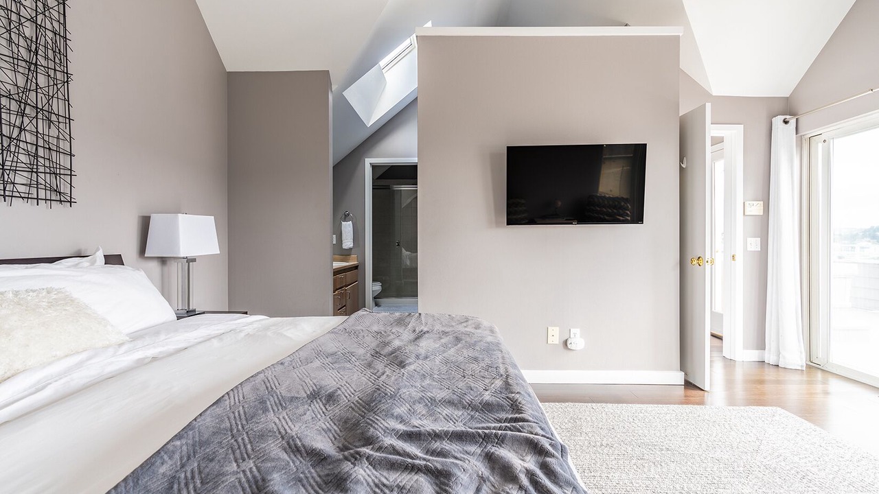 Photo of Bedroom in Southeast Magnolia