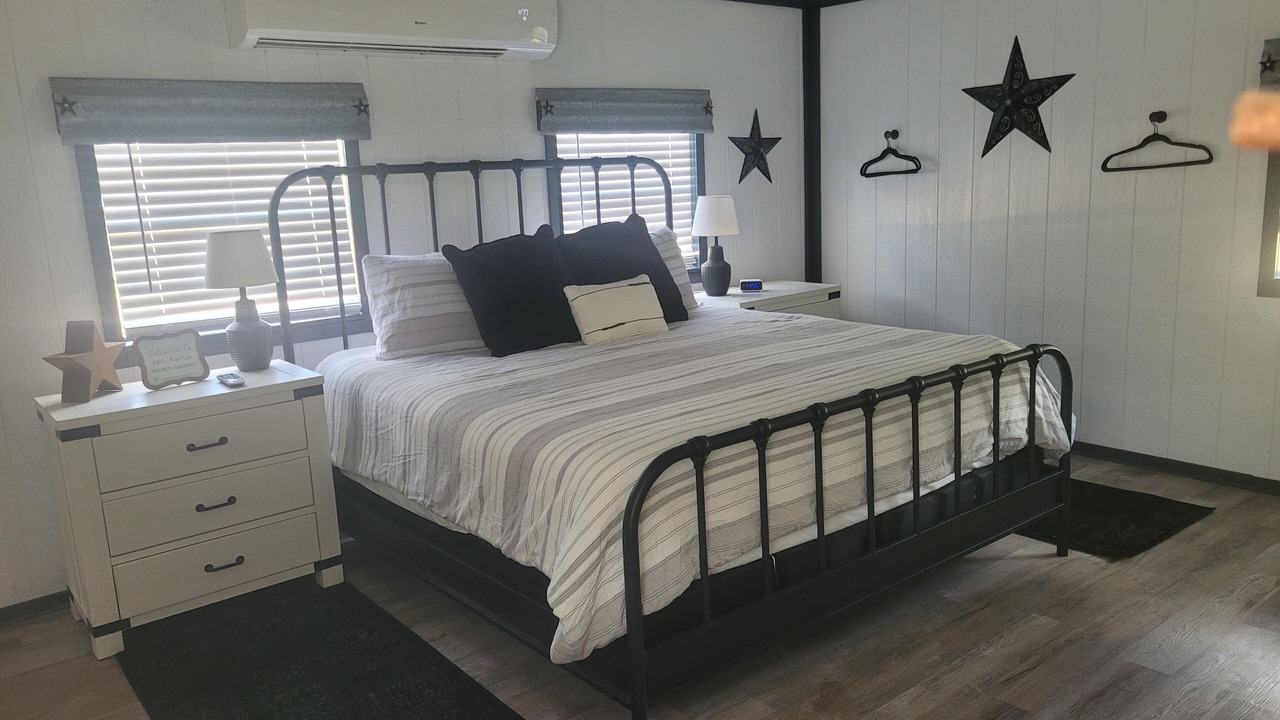 Photo of Bedroom in Lometa