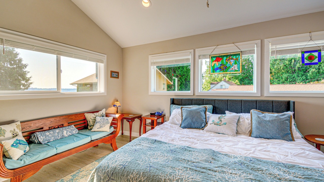 Photo of Bedroom in West Hills