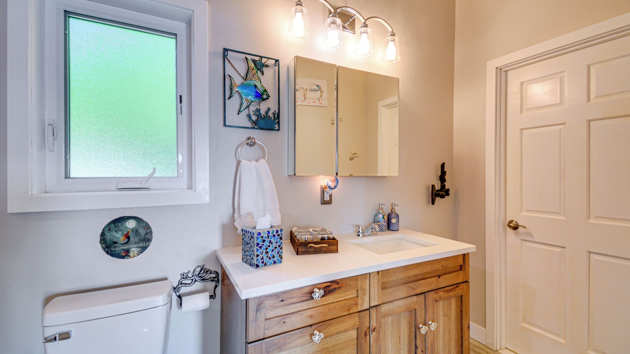 Photo of Bathroom in West Hills