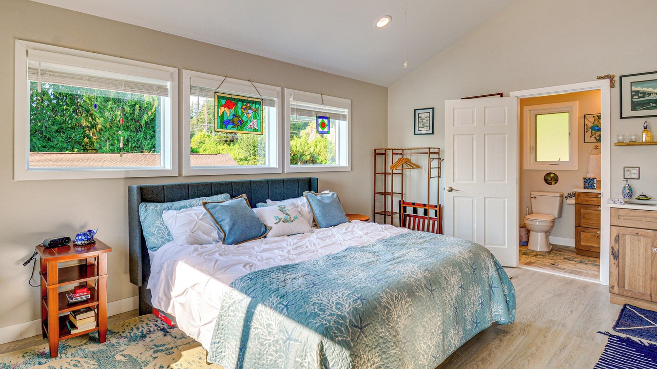 Photo of Bedroom in West Hills