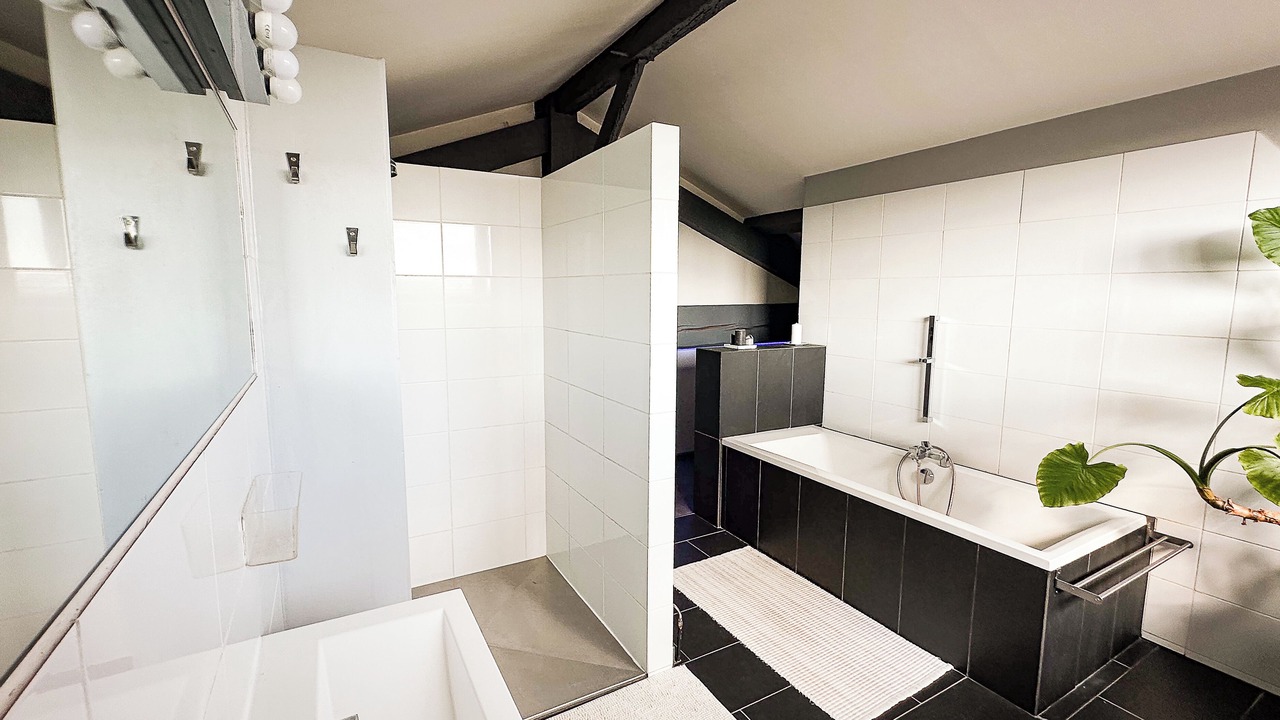Photo of Bathroom in Charnay-les-Macon