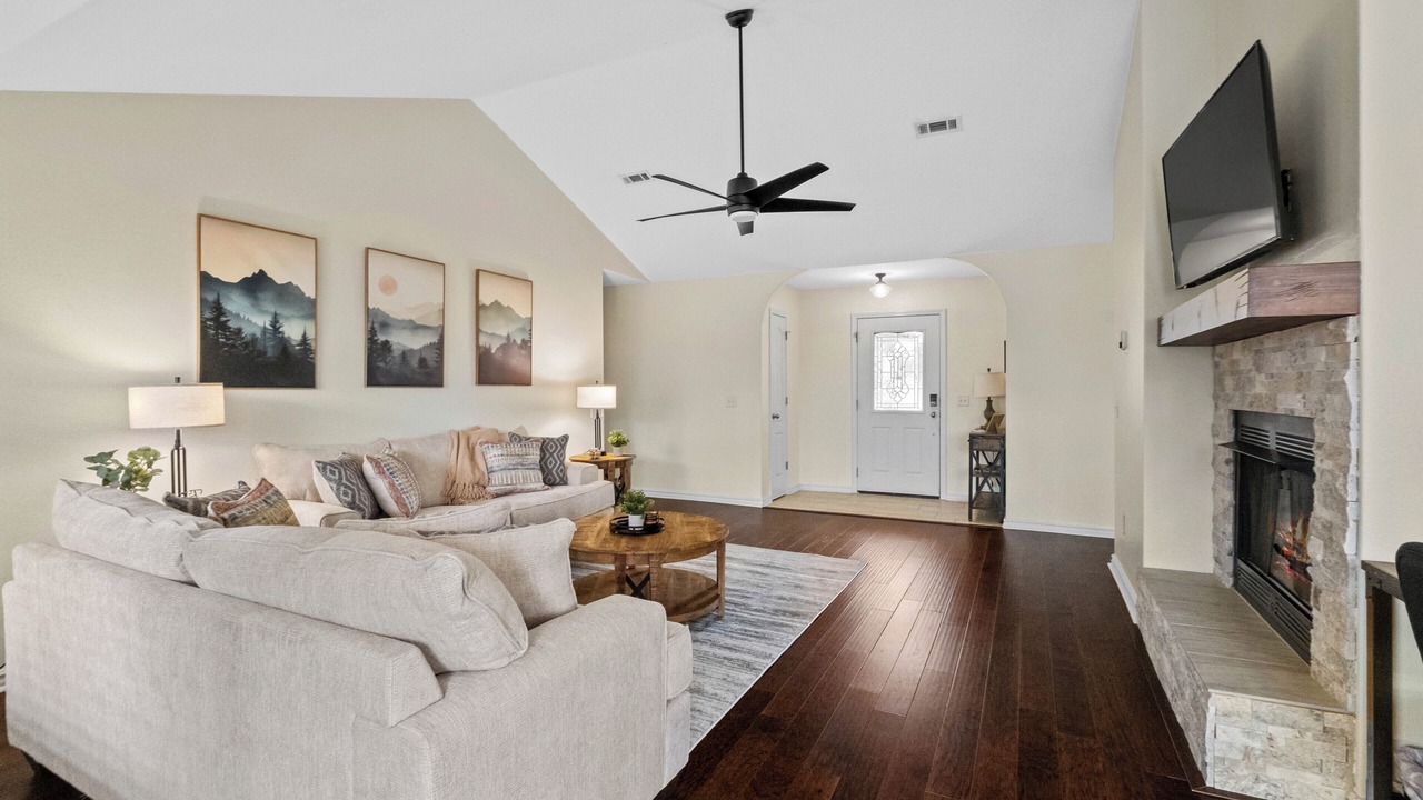 Photo of Bedroom in Rogers