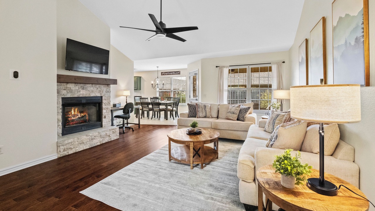 Photo of Livingroom in Rogers