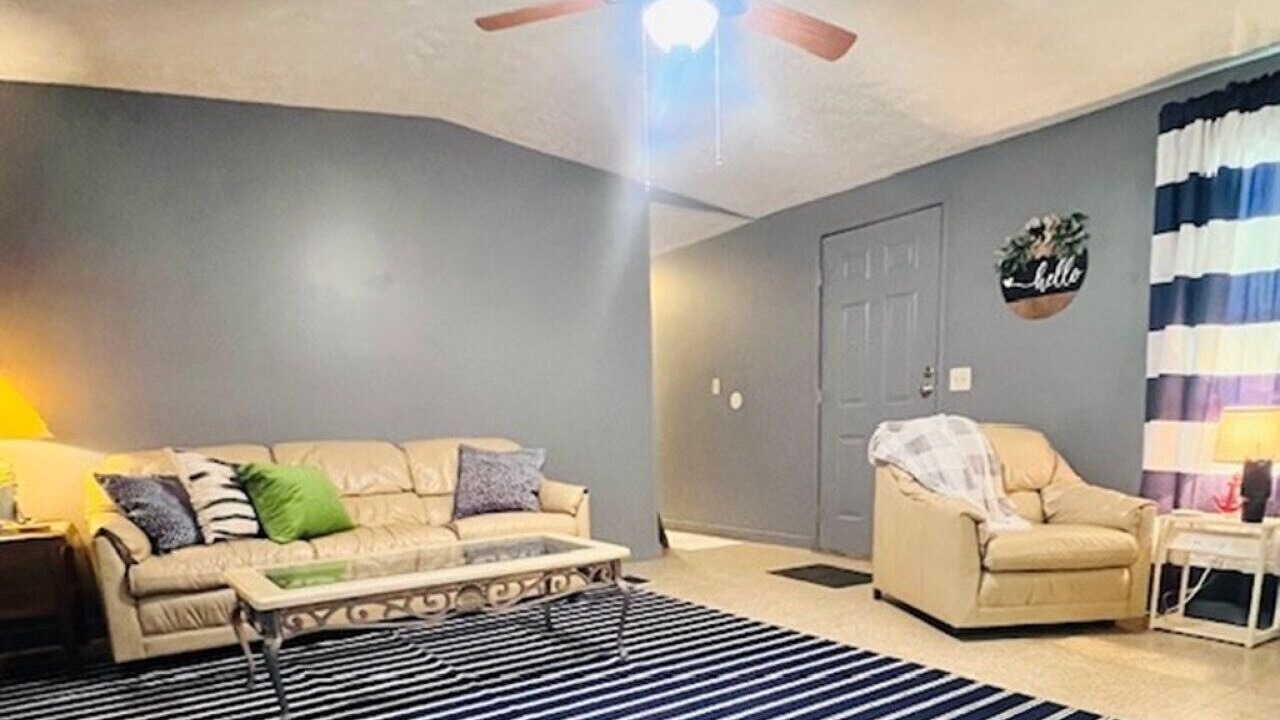 Photo of Livingroom in Redwood