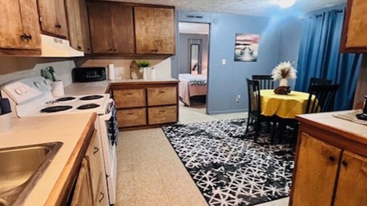 Photo of Kitchen in Redwood
