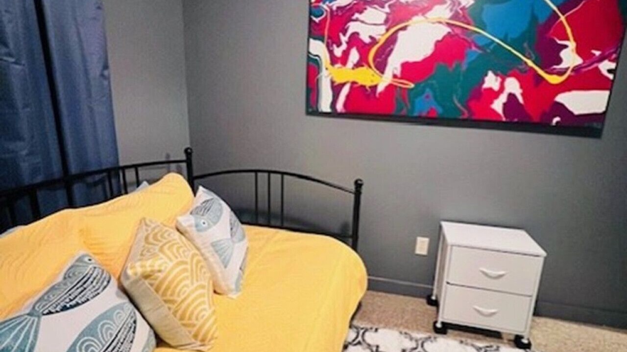 Photo of Bedroom in Redwood