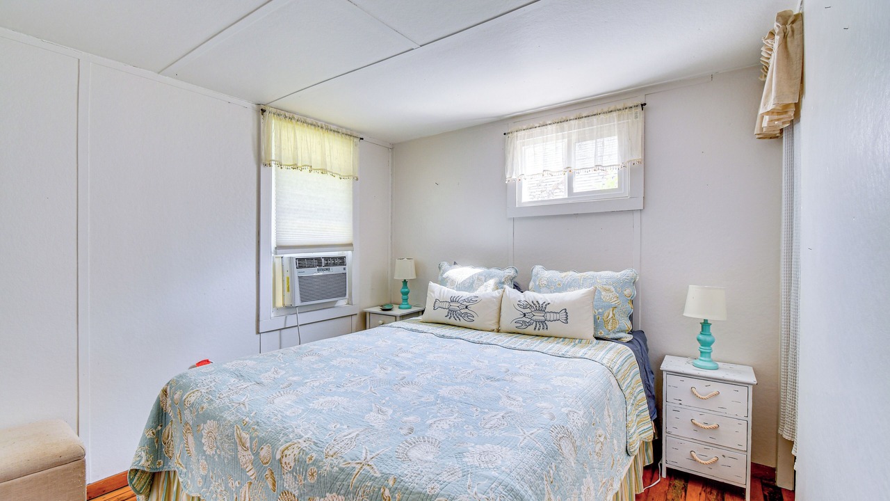 Photo of Others in Cayuga