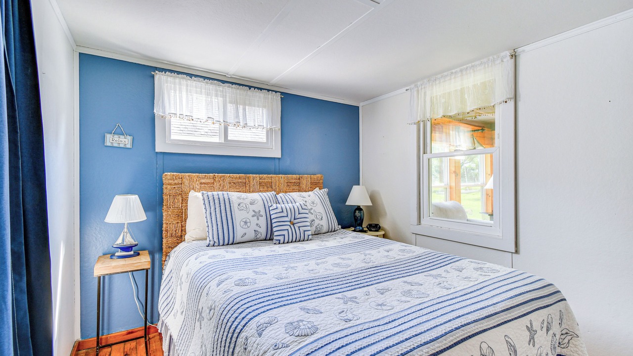 Photo of Others in Cayuga