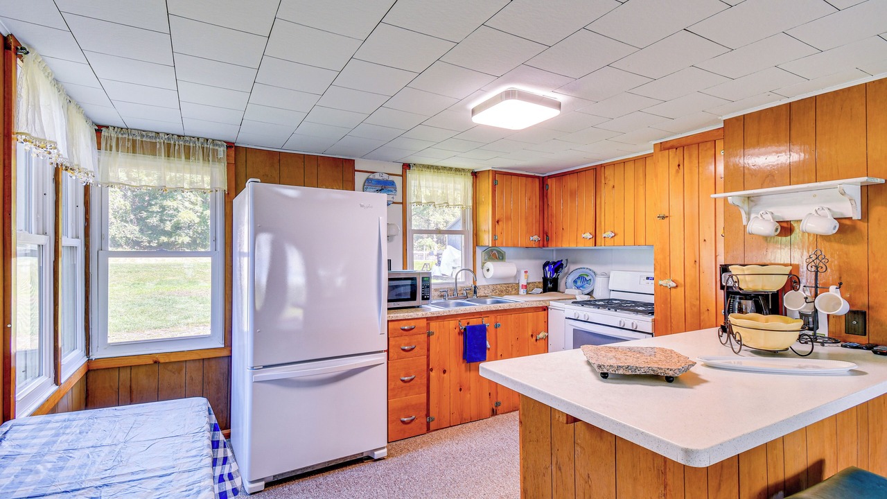 Photo of Others in Cayuga