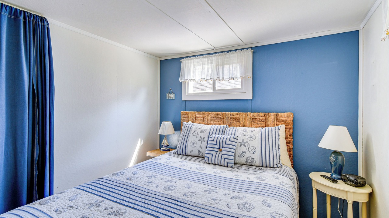 Photo of Bedroom in Cayuga