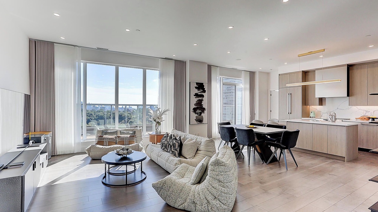 Photo of Livingroom in Willowdale