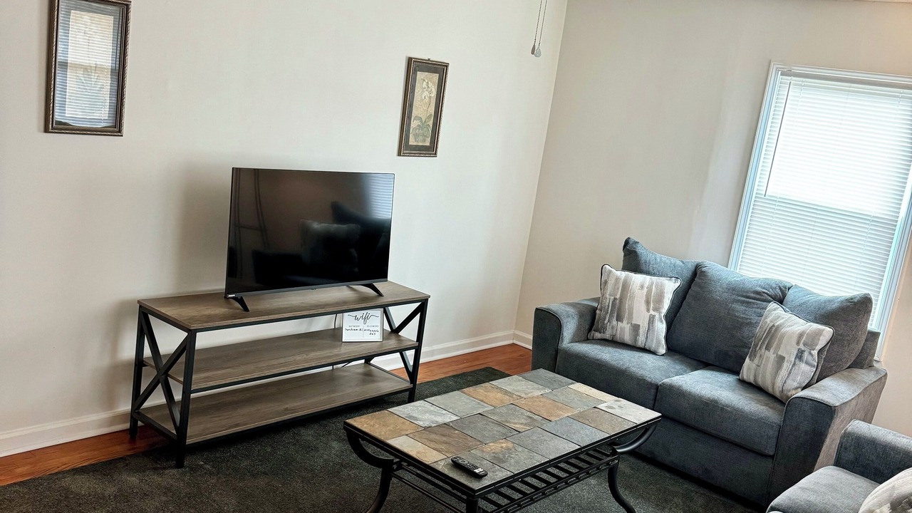 Photo of Livingroom in Roanoke Rapids