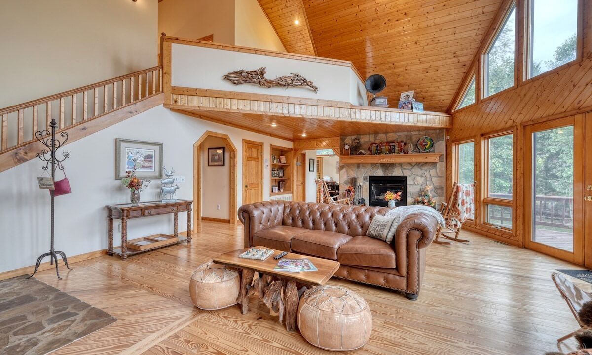 Photo of Livingroom in Young Harris