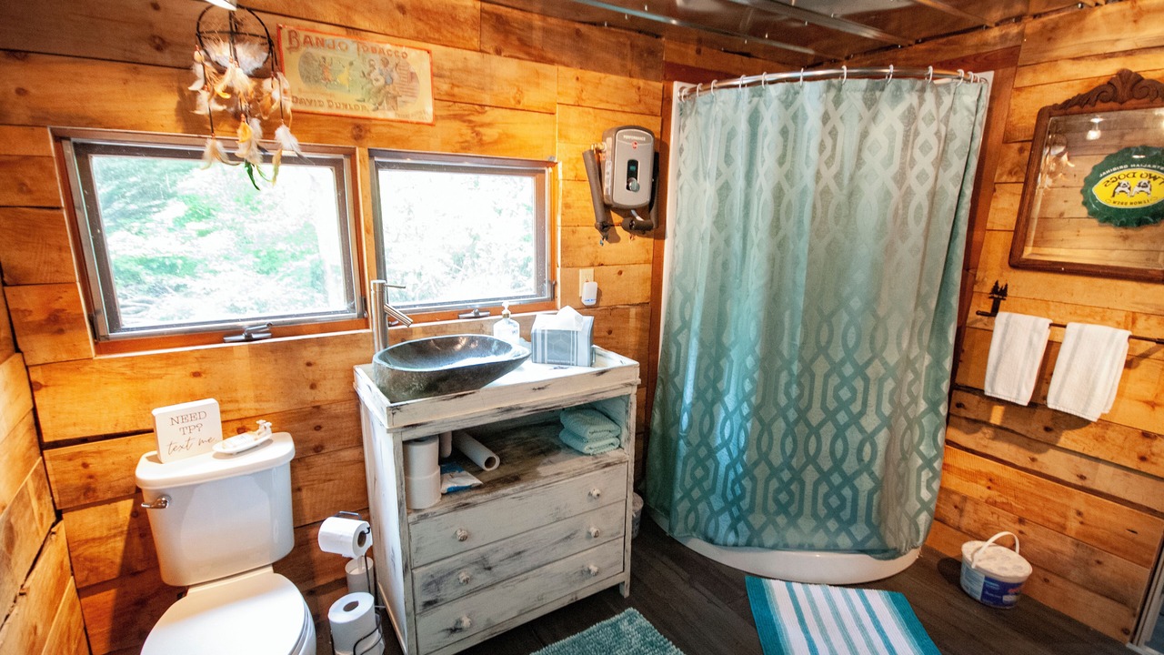Photo of Bathroom in Hayesville