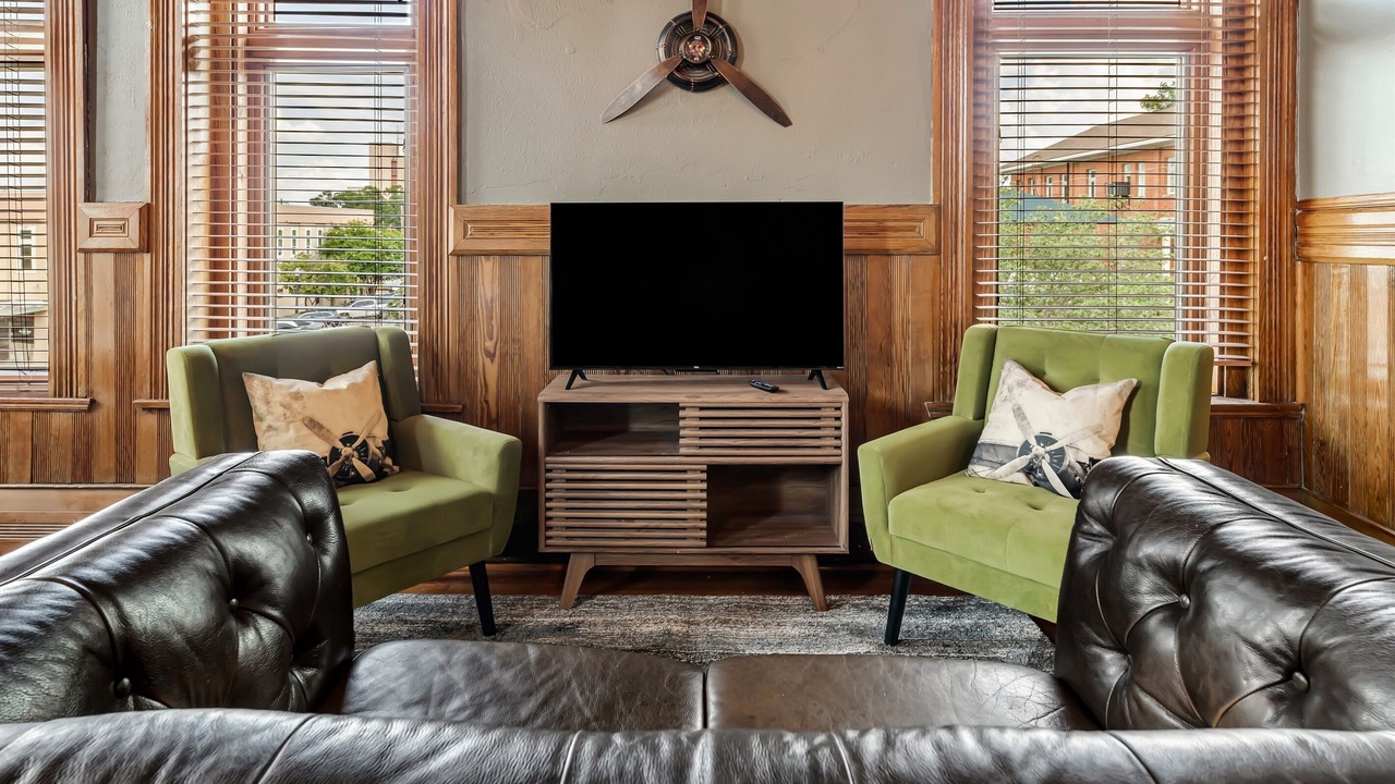 Photo of Livingroom in Downtown