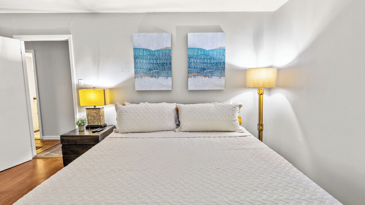 Photo of Bedroom in Central Gardens