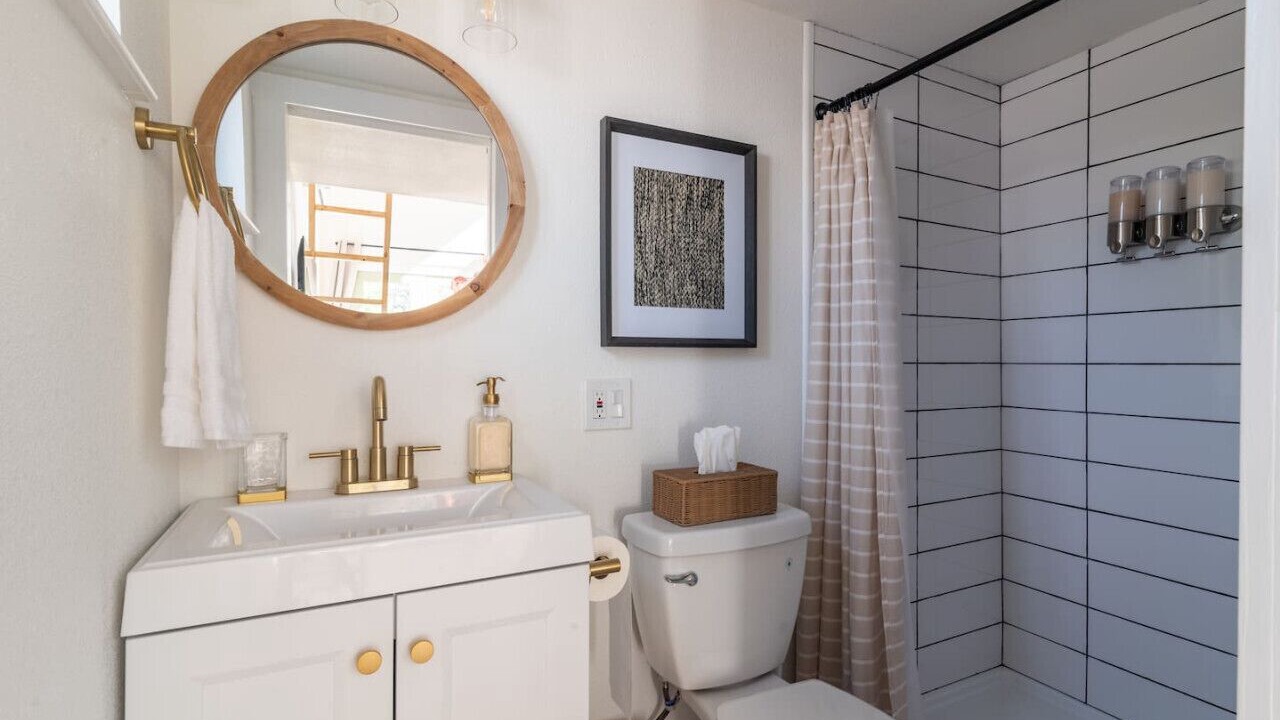 Photo of Bathroom in Holly