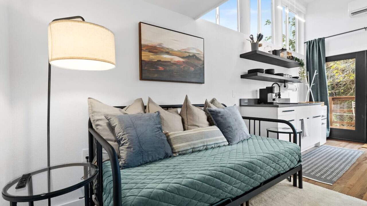Photo of Others in Holly