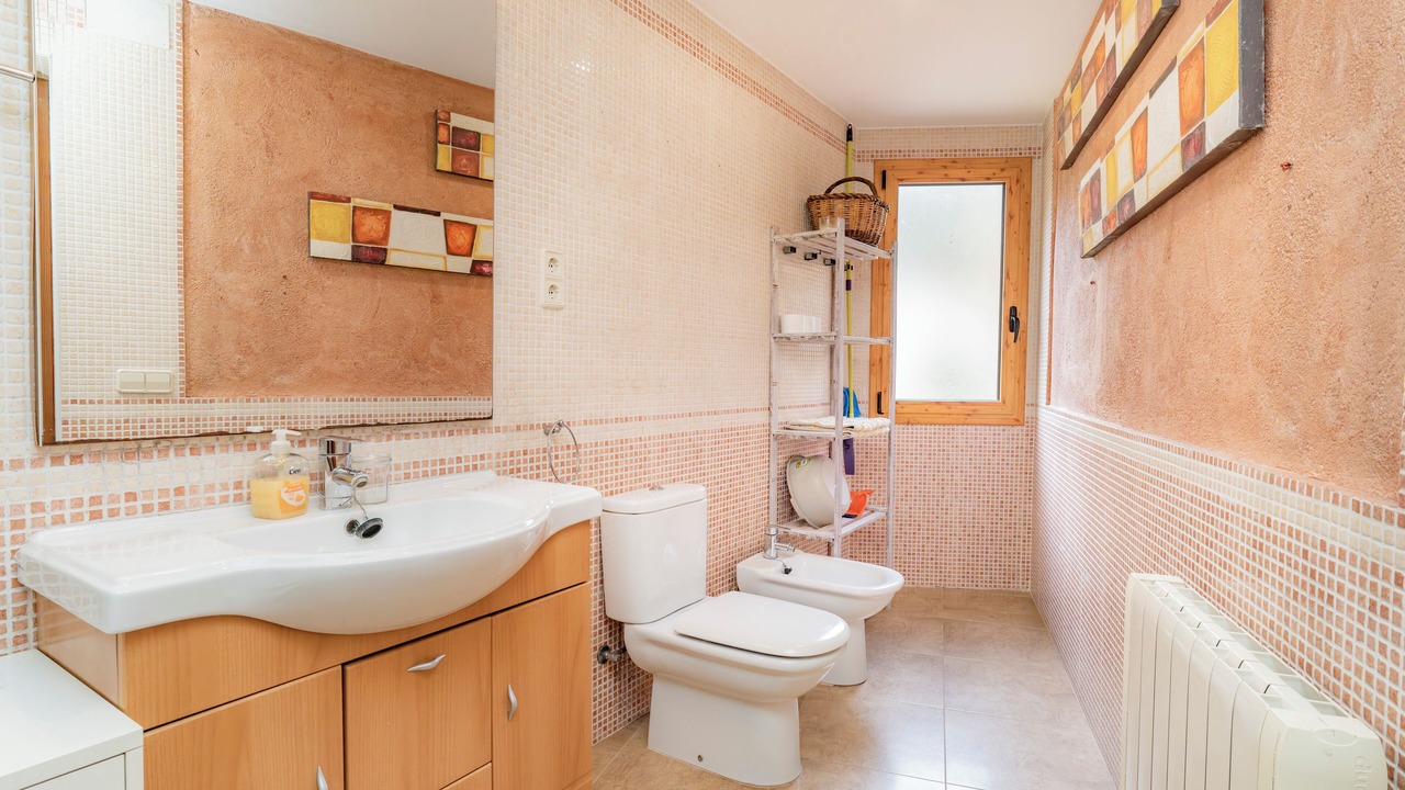 Photo of Bathroom in Gombren
