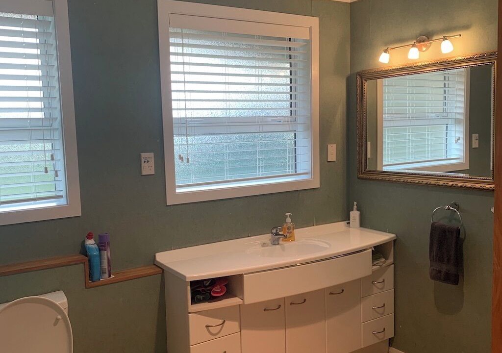 Photo of Bathroom in Broadlands Forest