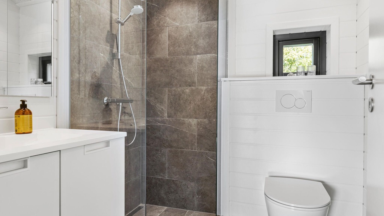 Photo of Bathroom in Mommark Strand