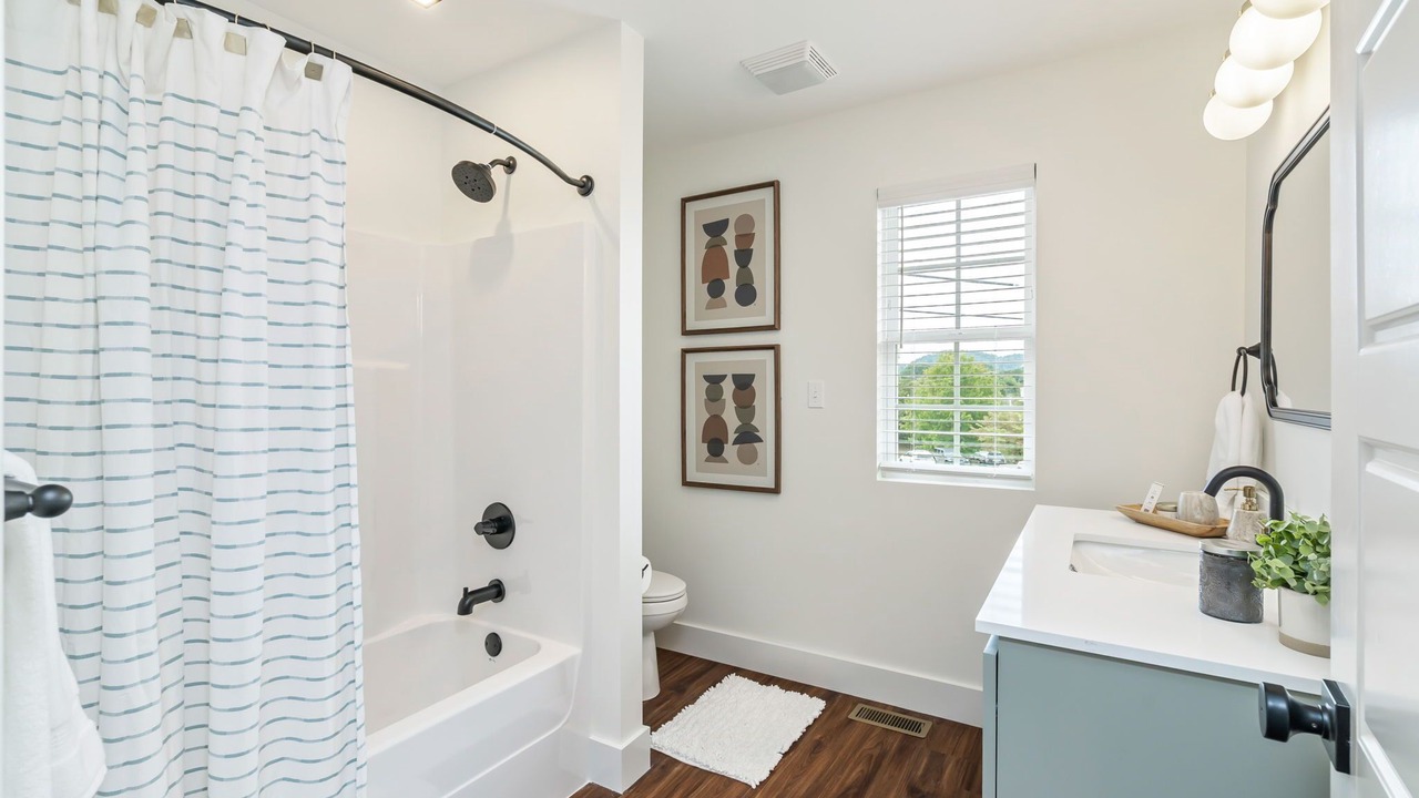 Photo of Bathroom in Powell