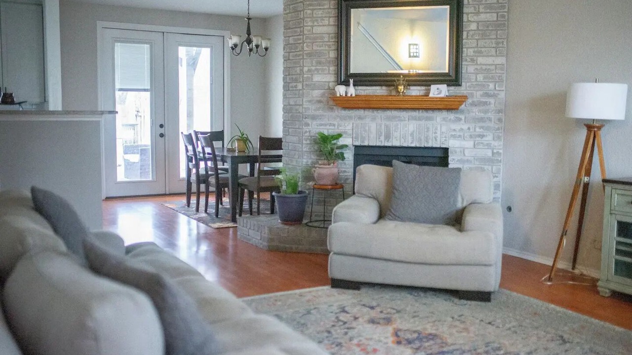Photo of Livingroom in McNeil