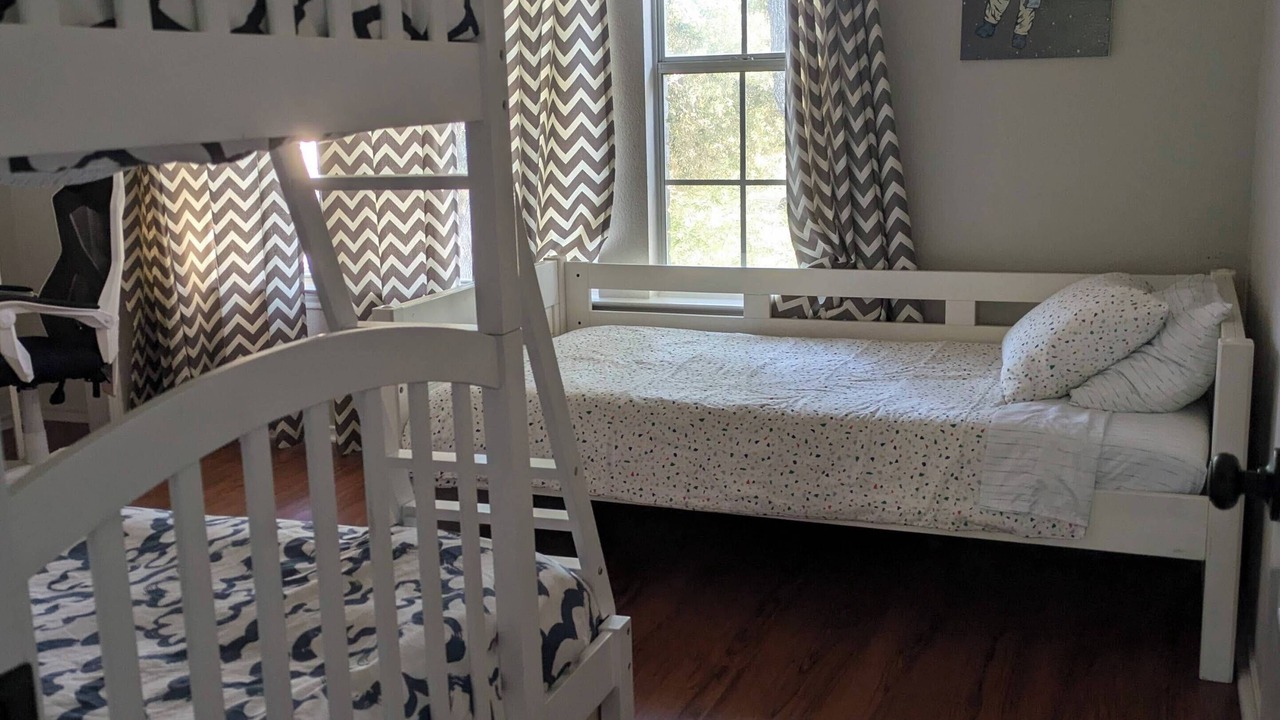 Photo of Bedroom in McNeil