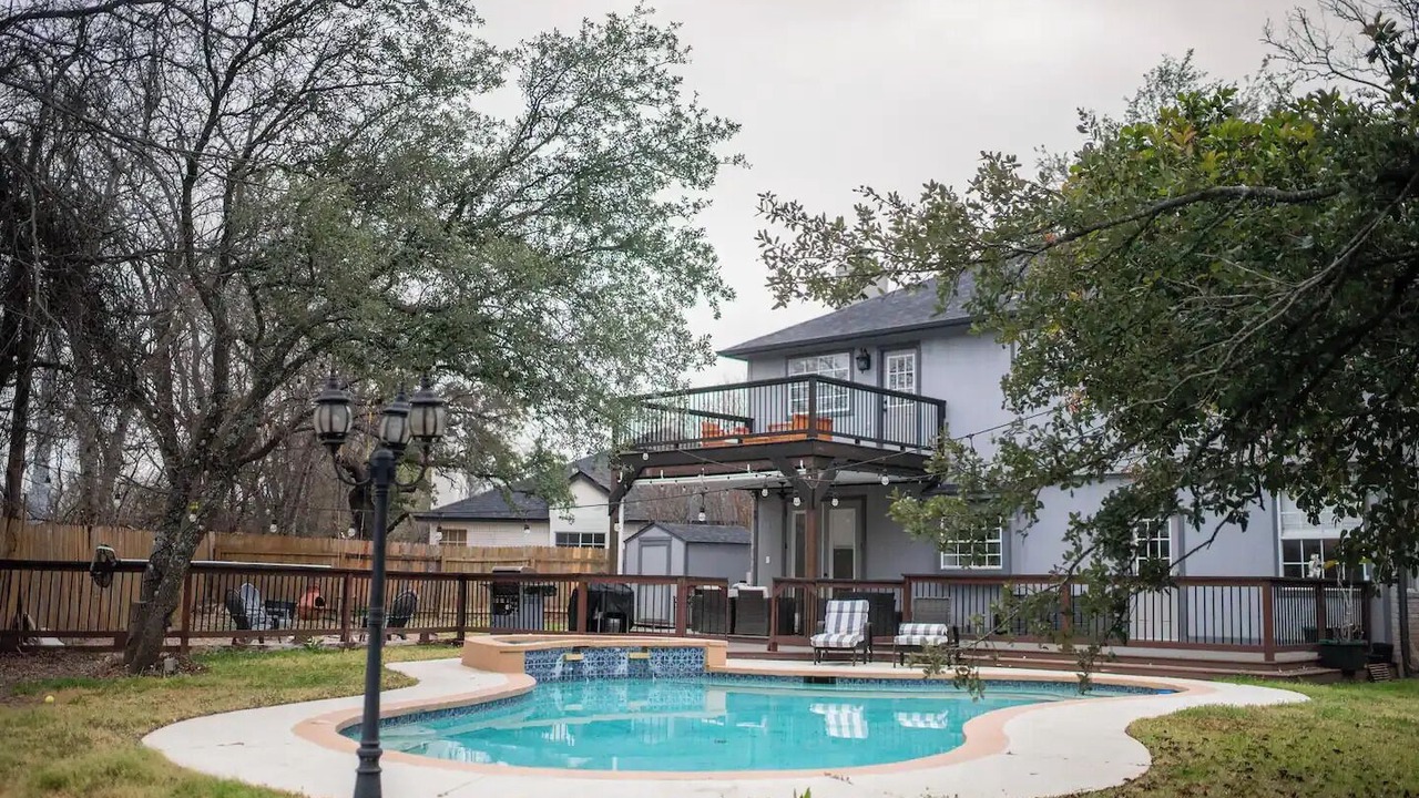 Photo of Outdoor in McNeil