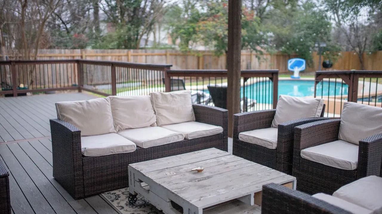 Photo of Outdoor in McNeil
