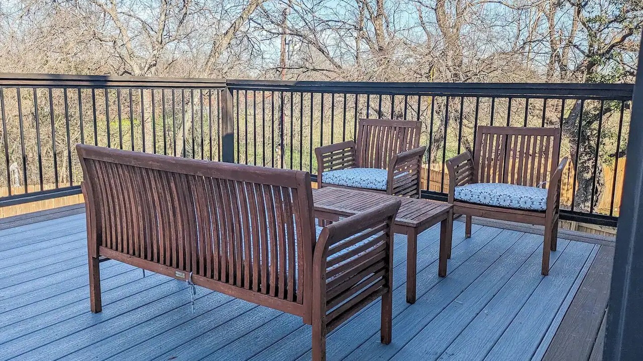 Photo of Outdoor in McNeil