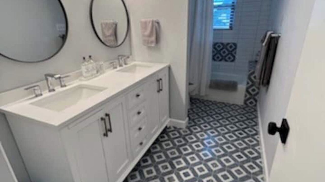 Photo of Bathroom in Marshall Ford Vista
