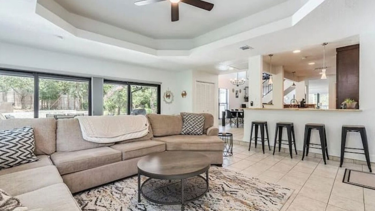 Photo of Livingroom in Marshall Ford Vista