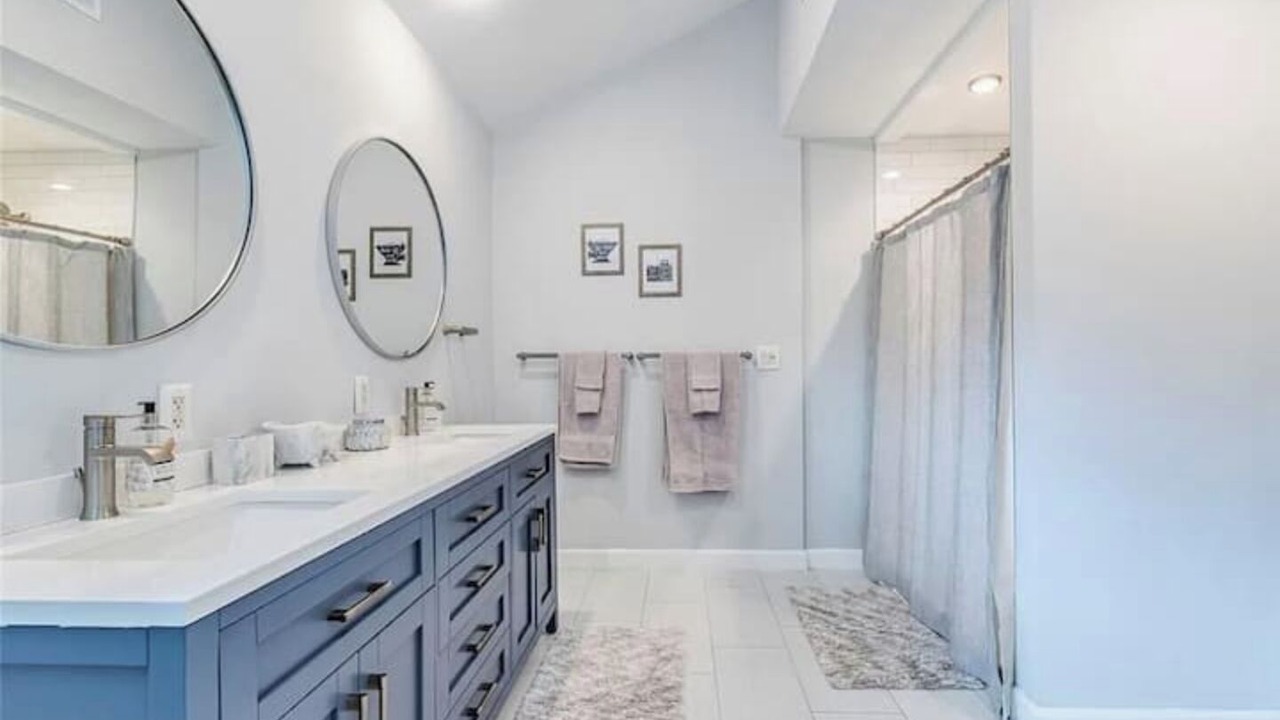 Photo of Bathroom in Marshall Ford Vista