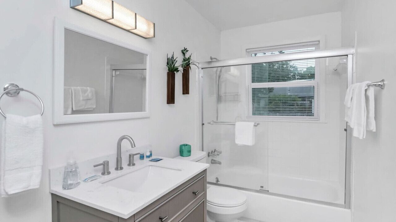 Photo of Bathroom in Oak Grove