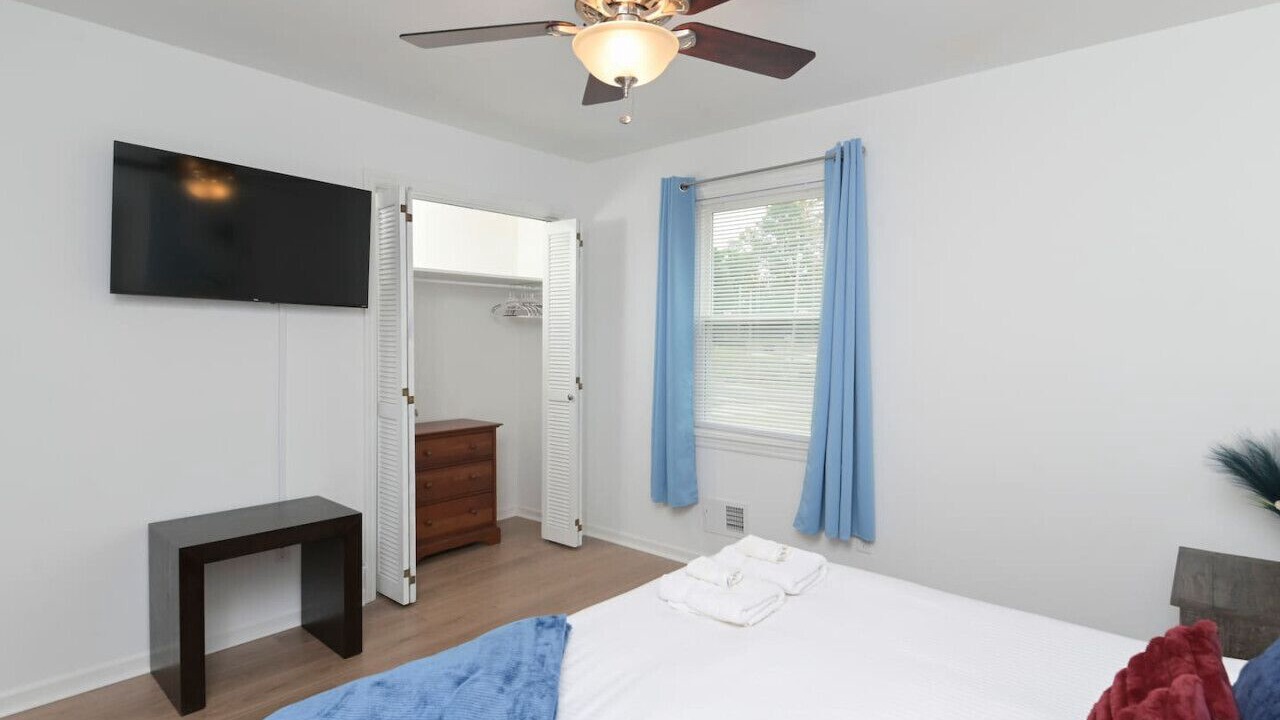 Photo of Bedroom in Oak Grove