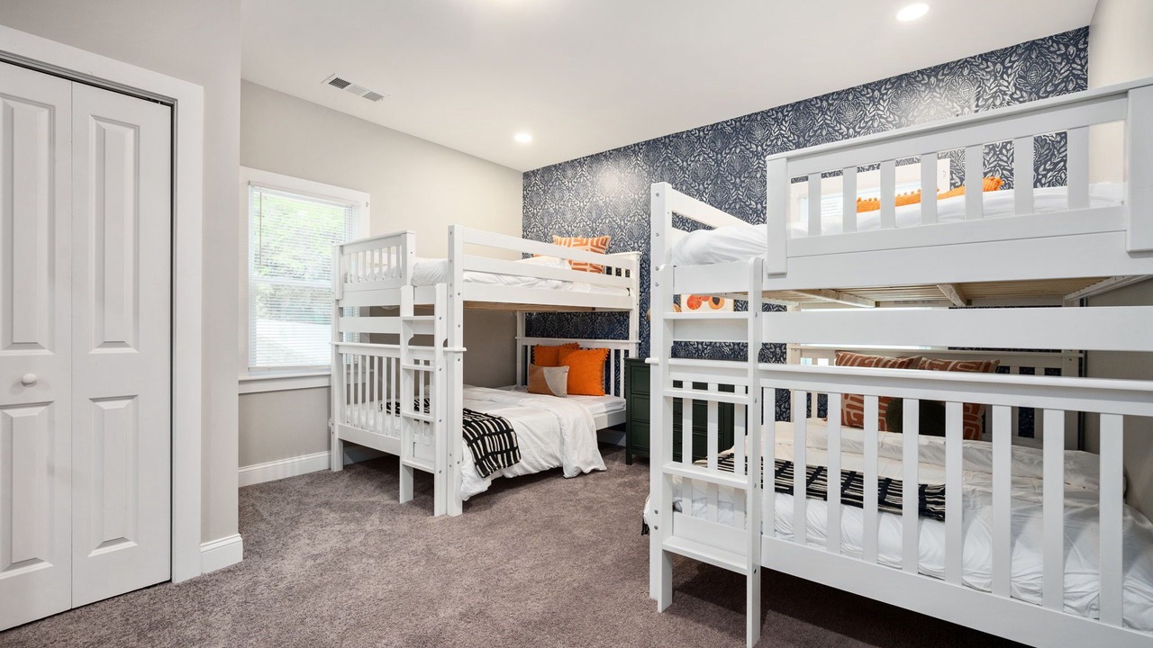 Photo of Bedroom in Candler-McAfee