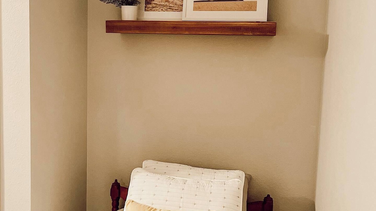 Photo of Bedroom in Calhoun County