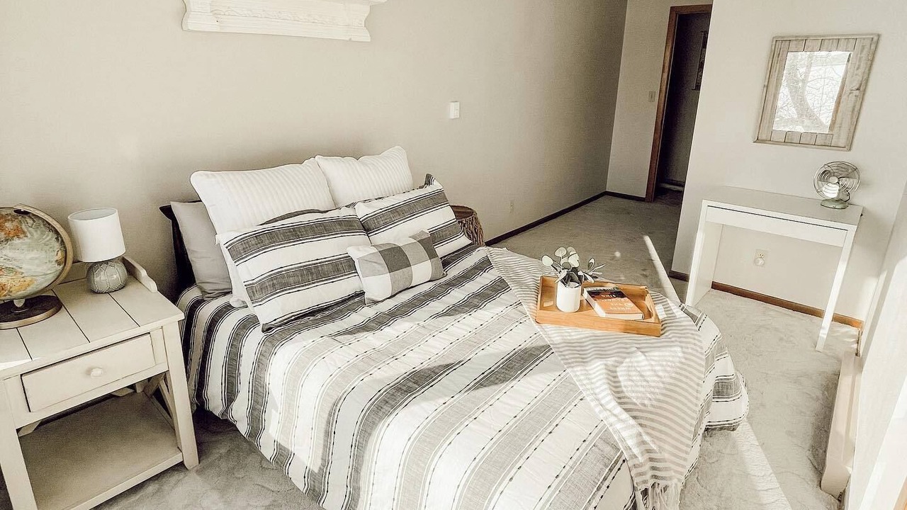 Photo of Bedroom in Calhoun County