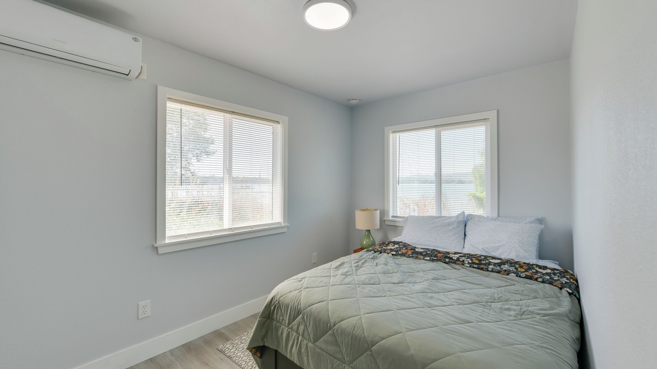 Photo of Bedroom in Clearlake