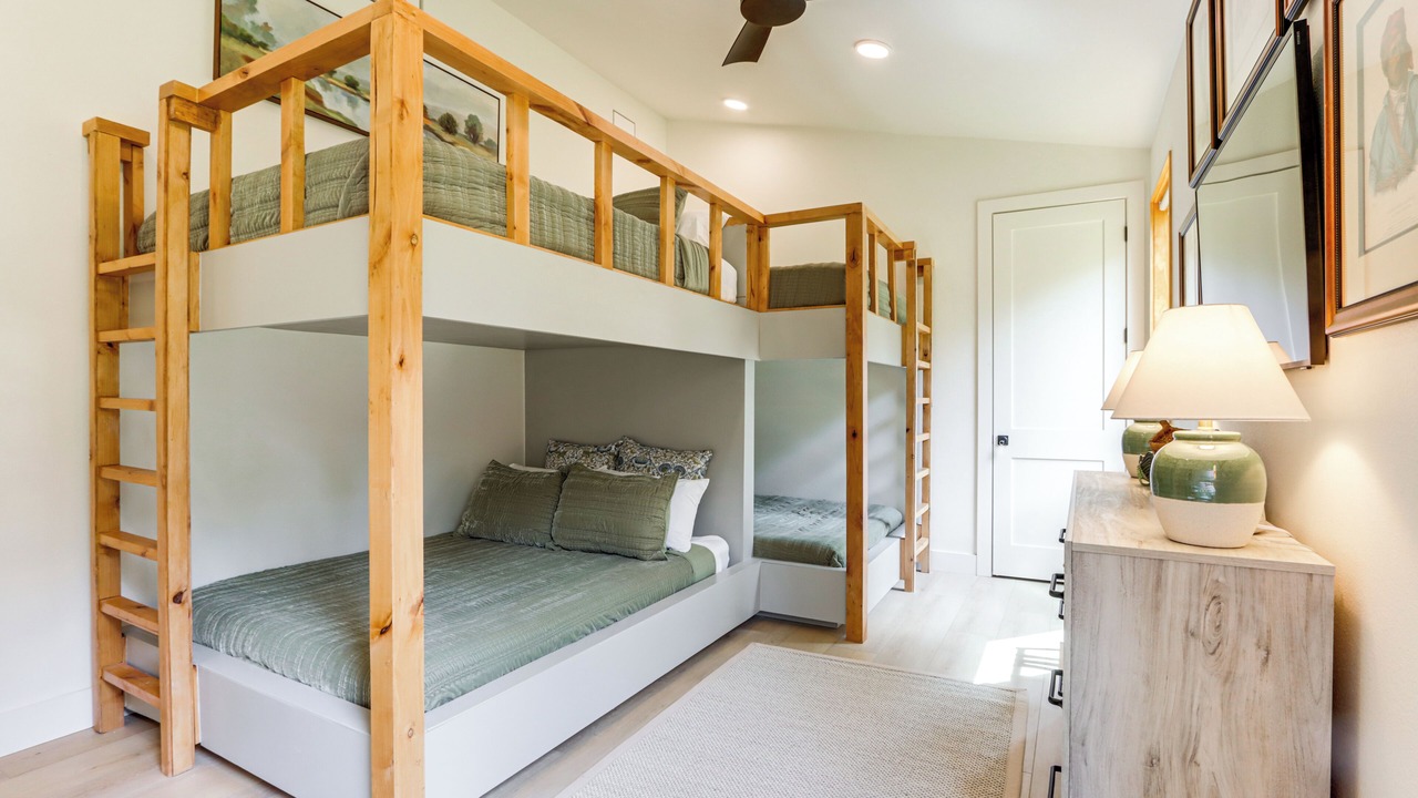 Photo of Bedroom in Huntsville