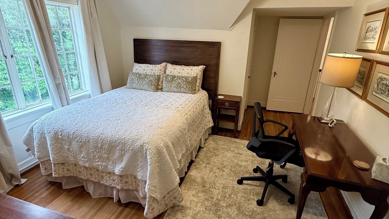 Photo of Bedroom in Tuscaloosa
