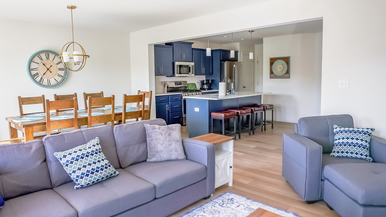 Photo of Livingroom in State College