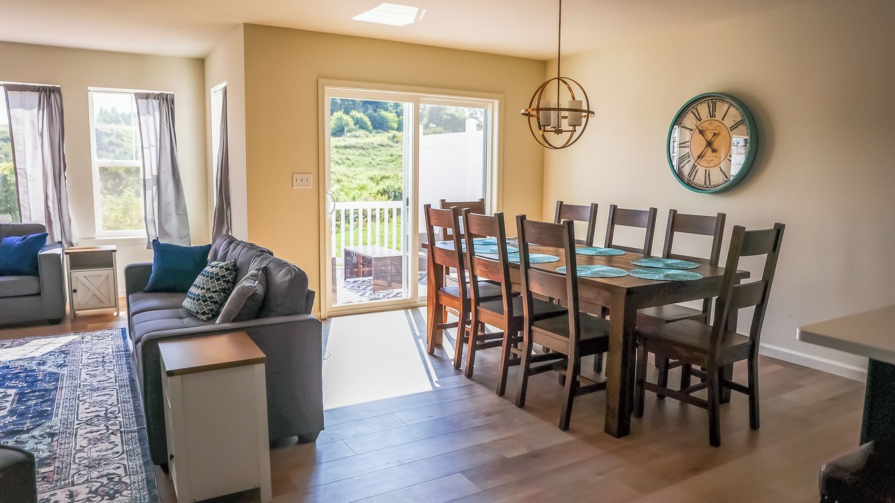 Photo of Livingroom in State College