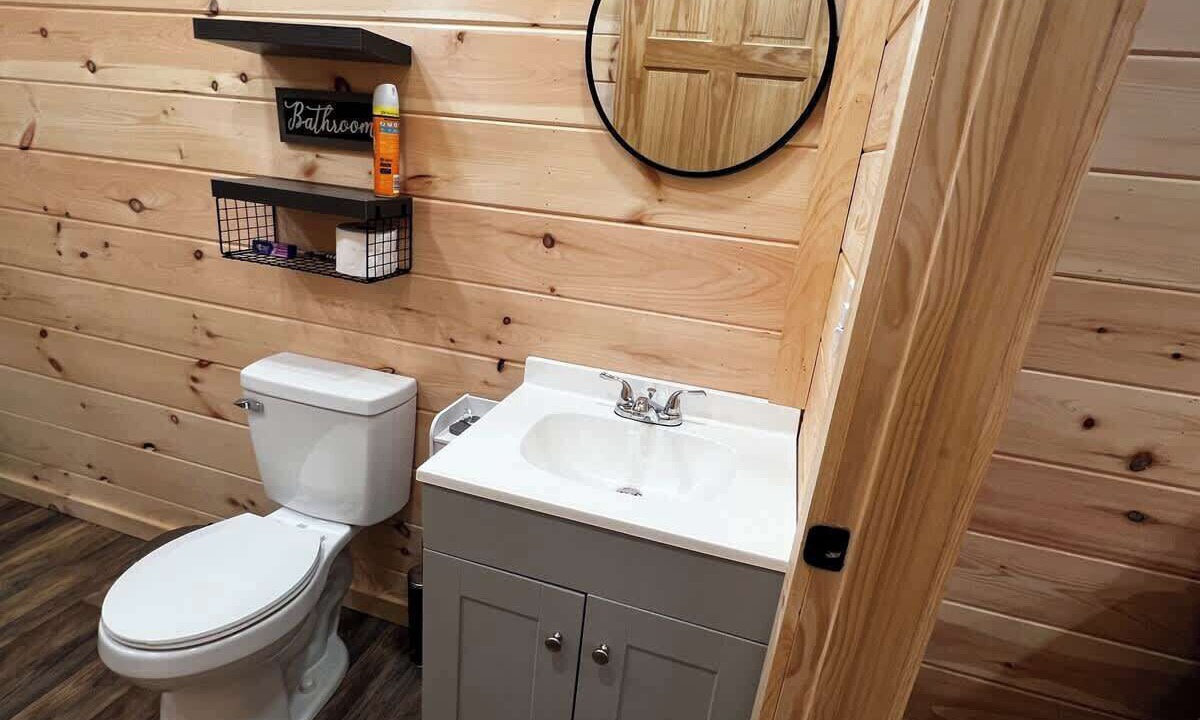 Photo of Bathroom in Betsy Layne