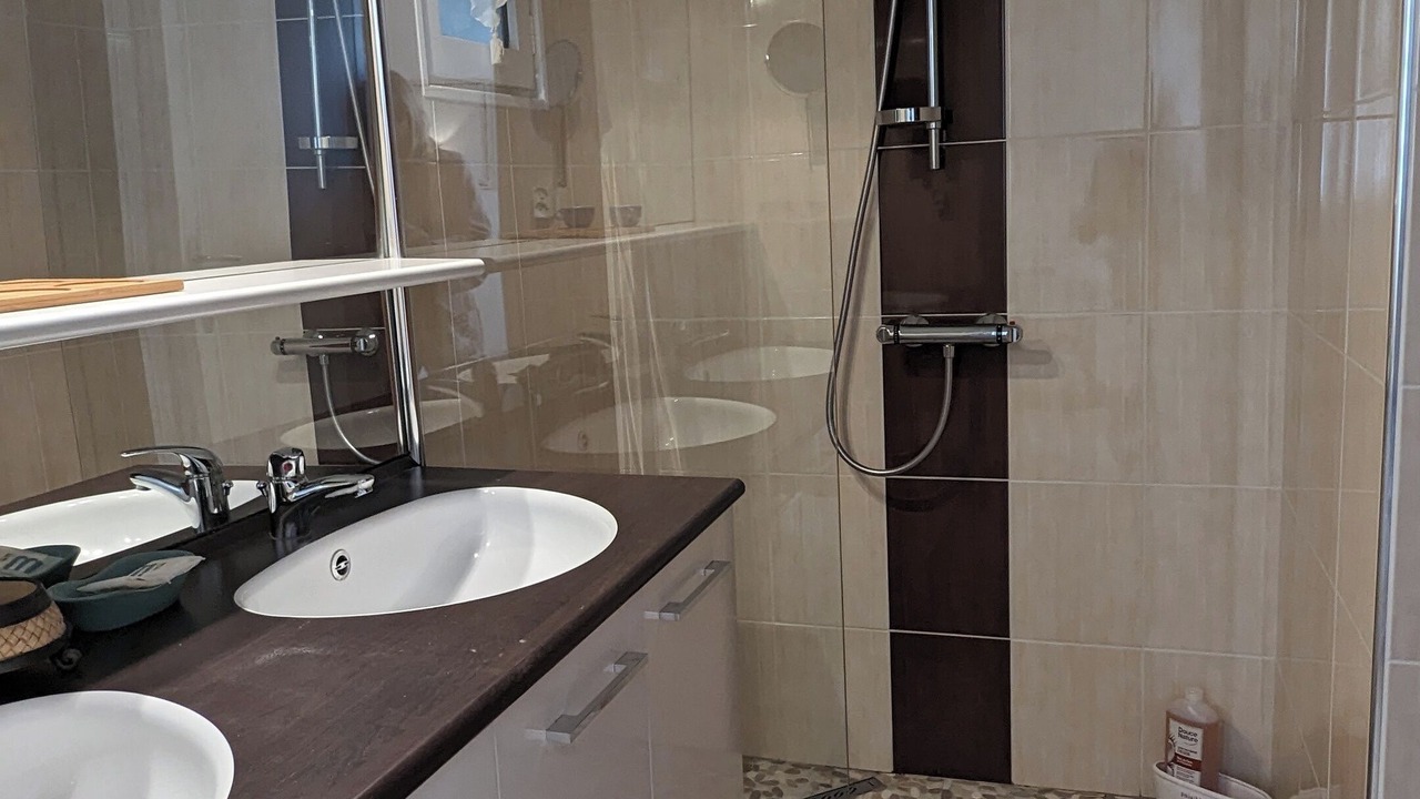 Photo of Bathroom in Angoulins