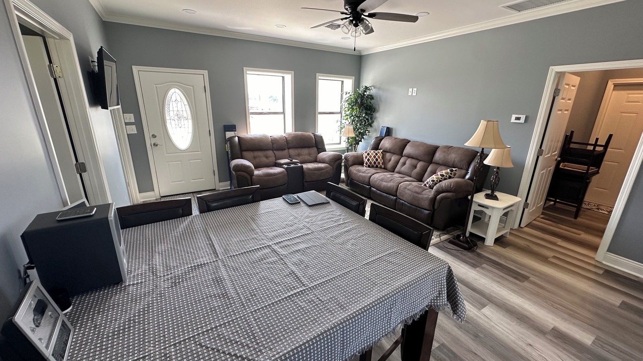 Photo of Livingroom in Milton